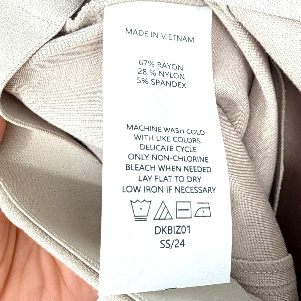NWT Quince Ultra-Stretch Ponte Pintuck Ankle Pant Ecru Beige Slim Trousers L - Picture 4 of 16